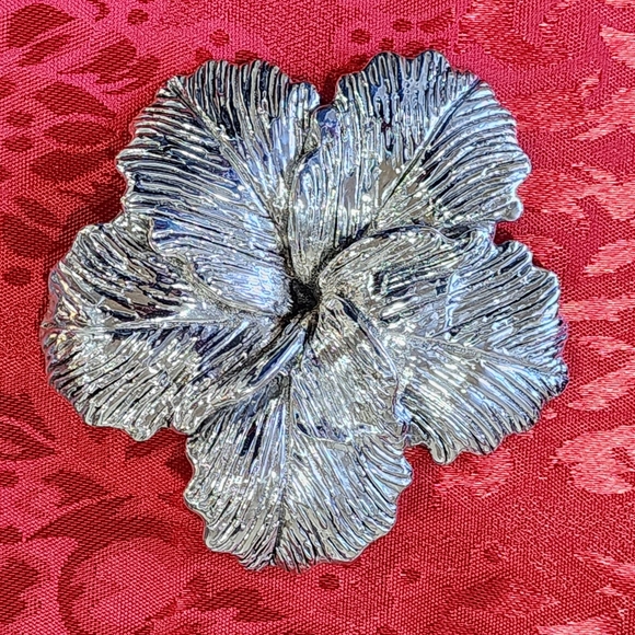Mid Century Hibiscus Sterling Silver Brooch Huge! 3 1/2 inches 47 grams - Picture 3 of 4